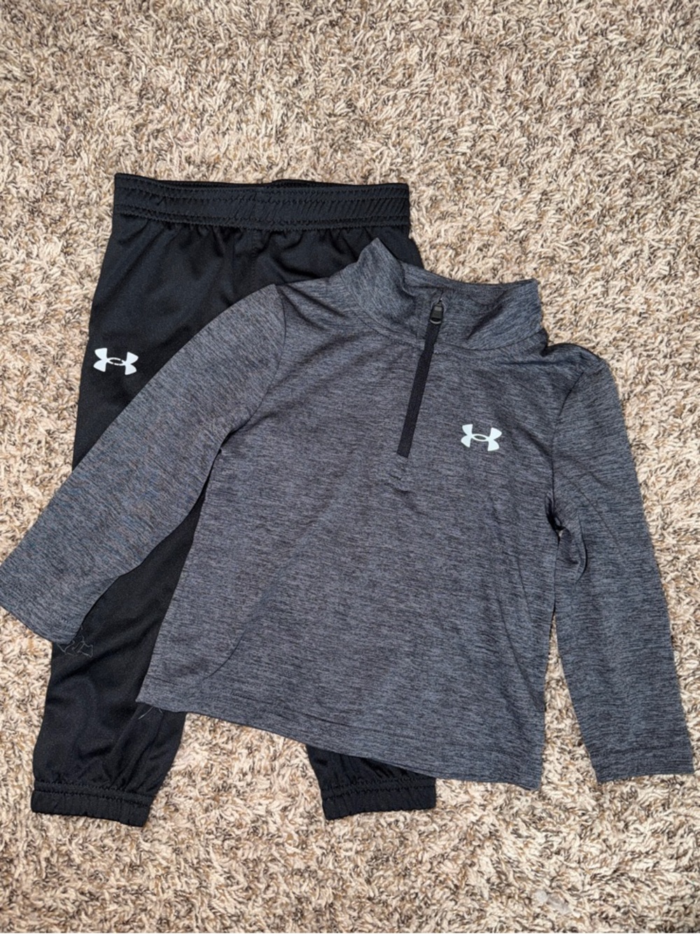 Toddler Under Armour Gray Quarter-Zip Top with Black Athletic Pants
